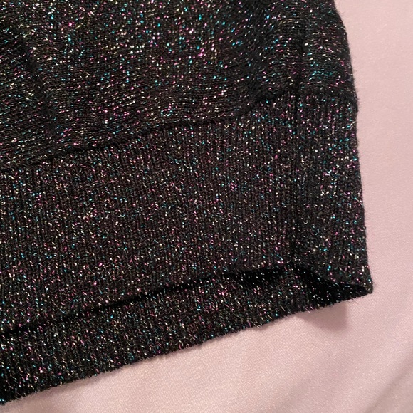 Express metallic/shimmer cold shoulder sweater - Picture 7 of 8